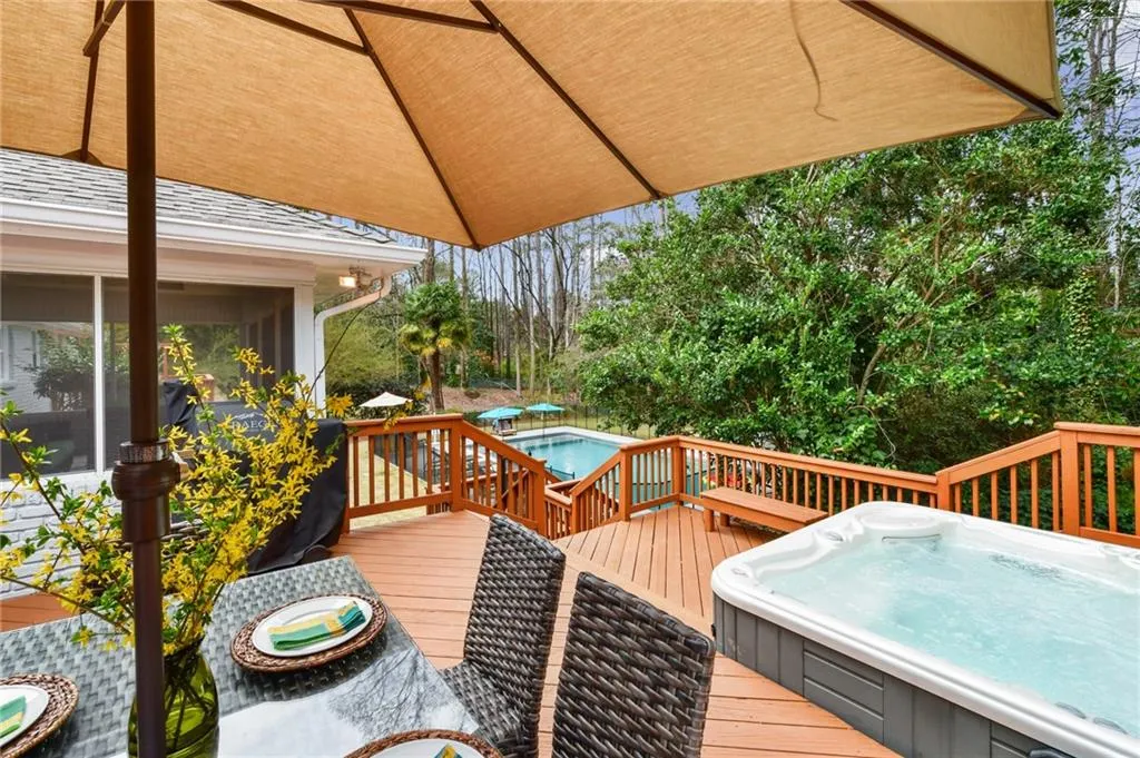 485 Riverside Parkway, Atlanta, Georgia 30328, 4 Bedrooms Bedrooms, ,2 BathroomsBathrooms,Residential,Sold,485 Riverside Parkway,6851430