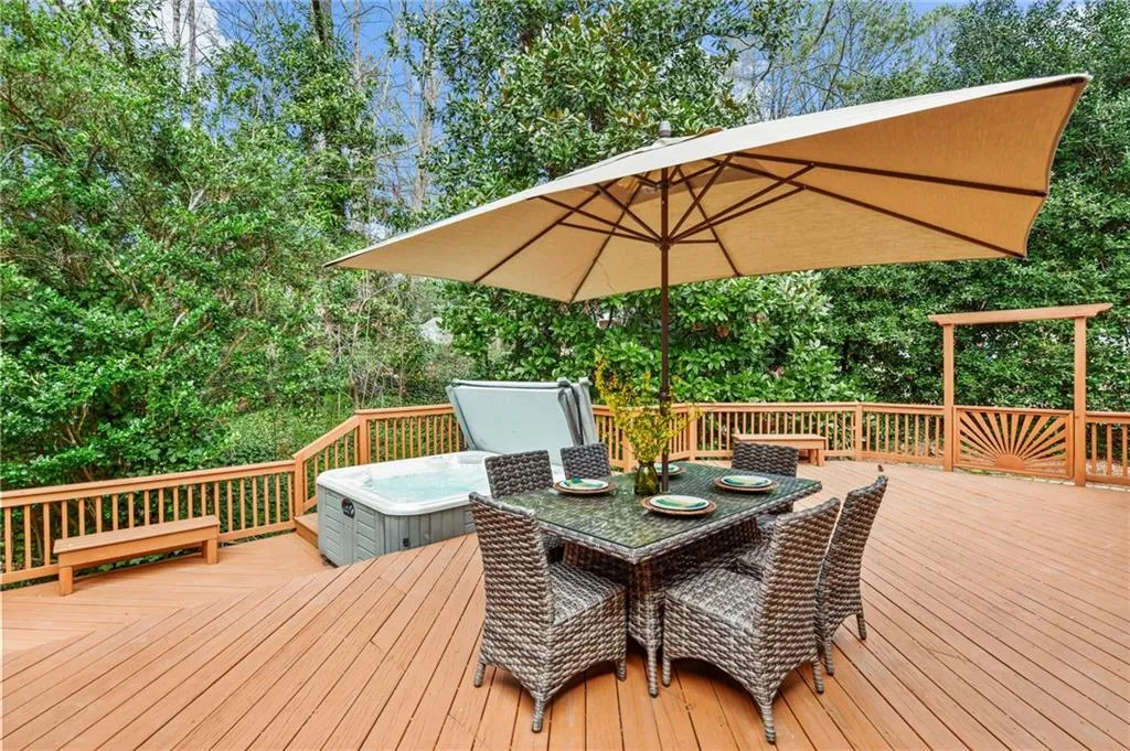 485 Riverside Parkway, Atlanta, Georgia 30328, 4 Bedrooms Bedrooms, ,2 BathroomsBathrooms,Residential,Sold,485 Riverside Parkway,6851430