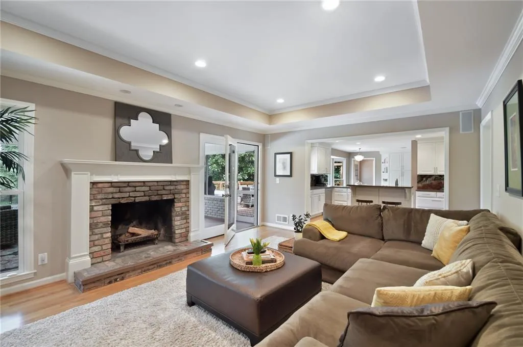 485 Riverside Parkway, Atlanta, Georgia 30328, 4 Bedrooms Bedrooms, ,2 BathroomsBathrooms,Residential,Sold,485 Riverside Parkway,6851430
