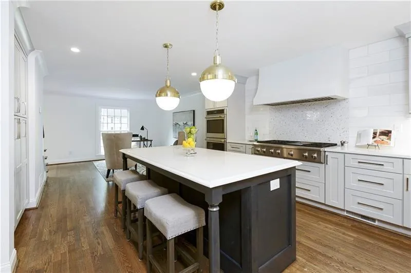 560 Tanacrest Circle, Atlanta, Georgia 30328, 5 Bedrooms Bedrooms, ,4 BathroomsBathrooms,Residential,Sold,560 Tanacrest Circle,6784358