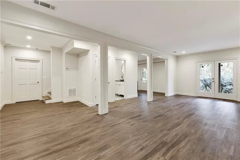 560 Tanacrest Circle, Atlanta, Georgia 30328, 5 Bedrooms Bedrooms, ,4 BathroomsBathrooms,Residential,Sold,560 Tanacrest Circle,6784358