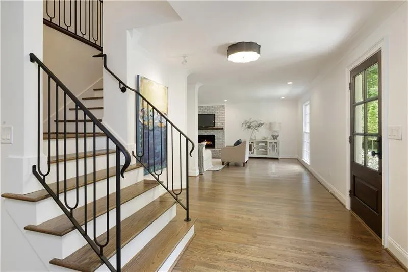 560 Tanacrest Circle, Atlanta, Georgia 30328, 5 Bedrooms Bedrooms, ,4 BathroomsBathrooms,Residential,Sold,560 Tanacrest Circle,6784358