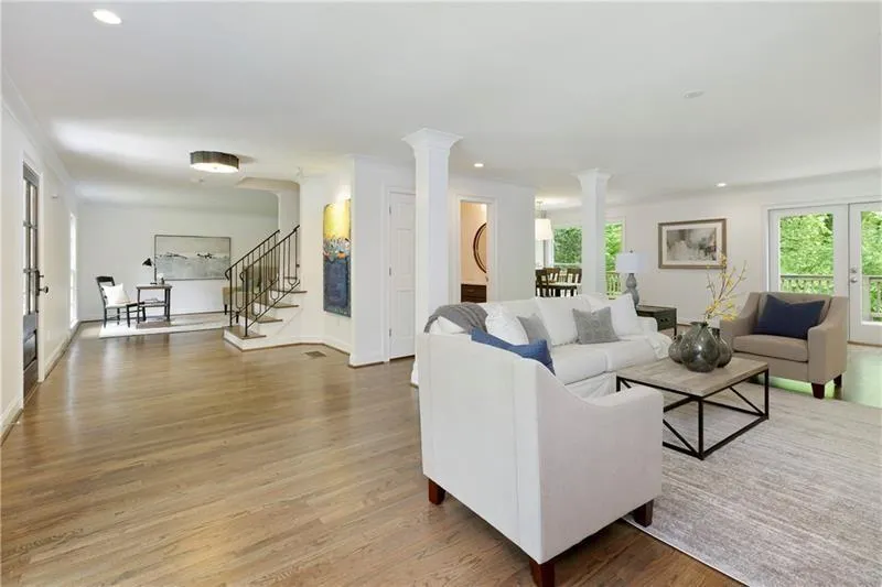 560 Tanacrest Circle, Atlanta, Georgia 30328, 5 Bedrooms Bedrooms, ,4 BathroomsBathrooms,Residential,Sold,560 Tanacrest Circle,6784358