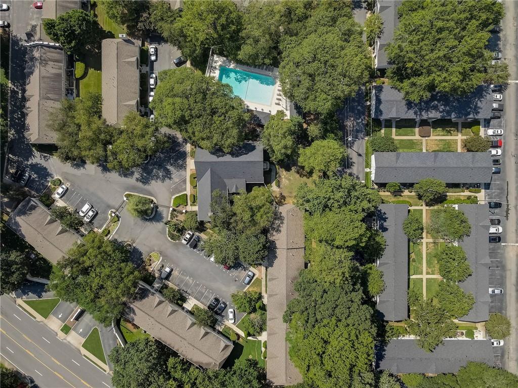 6900 Roswell Road Unit C3, Sandy Springs, Georgia 30328, 2 Bedrooms Bedrooms, ,2 BathroomsBathrooms,Residential,Sold,6900 Roswell Road Unit C3,7256805