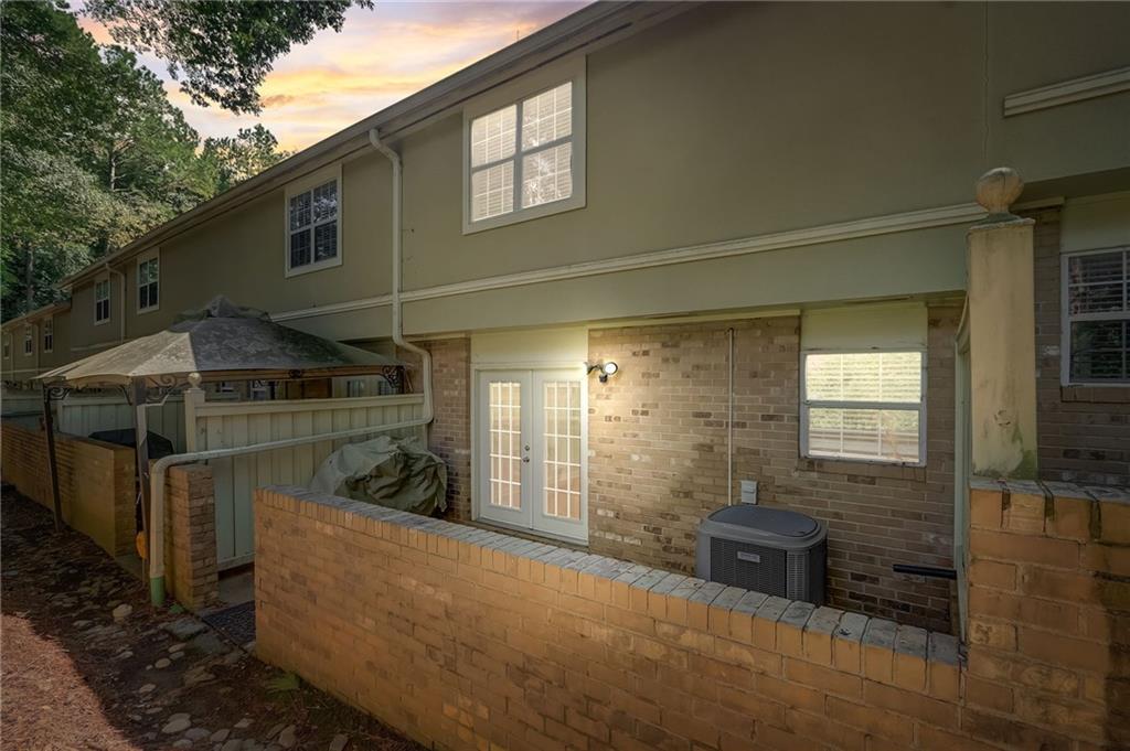6900 Roswell Road Unit C3, Sandy Springs, Georgia 30328, 2 Bedrooms Bedrooms, ,2 BathroomsBathrooms,Residential,Sold,6900 Roswell Road Unit C3,7256805