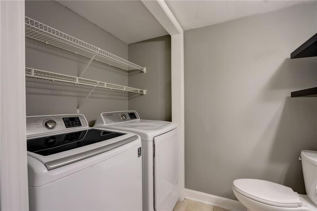 6900 Roswell Road Unit C3, Sandy Springs, Georgia 30328, 2 Bedrooms Bedrooms, ,2 BathroomsBathrooms,Residential,Sold,6900 Roswell Road Unit C3,7256805