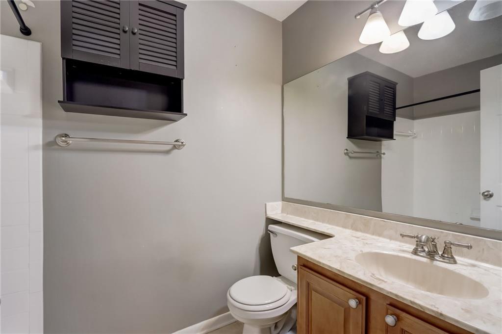 6900 Roswell Road Unit C3, Sandy Springs, Georgia 30328, 2 Bedrooms Bedrooms, ,2 BathroomsBathrooms,Residential,Sold,6900 Roswell Road Unit C3,7256805