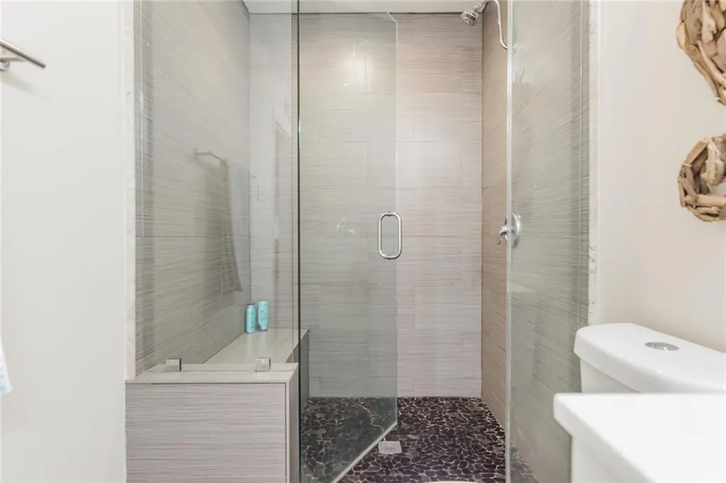 5400 Roswell Road Unit E4, Atlanta, Georgia 30342, 2 Bedrooms Bedrooms, ,1 BathroomBathrooms,Residential,Sold,5400 Roswell Road Unit E4,6517788