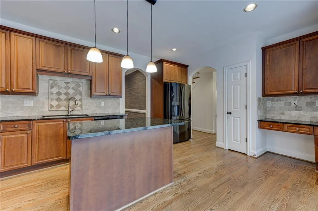 1735 Peachtree Street Ne Unit 616, Atlanta, Georgia 30309, 3 Bedrooms Bedrooms, 0 ,3 BathroomsBathrooms,Residential,For Sale,1735 Peachtree Street Ne Unit 616,7701254