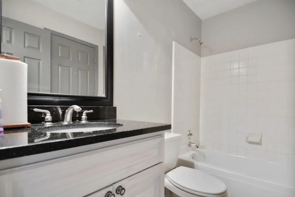 8105 Santa Fe Parkway Unit 8105, Sandy Springs, Georgia 30350, 2 Bedrooms Bedrooms, ,2 BathroomsBathrooms,Residential,Sold,8105 Santa Fe Parkway Unit 8105,6812451