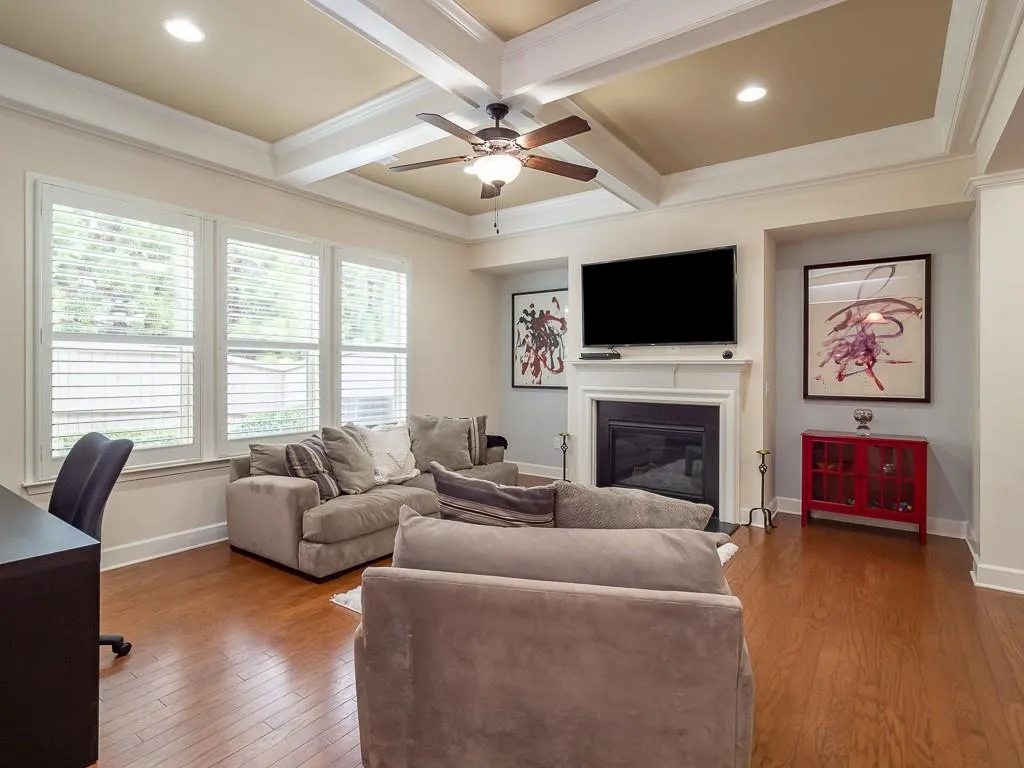 5583 High Point Road, Atlanta, Georgia 30342, 3 Bedrooms Bedrooms, ,3 BathroomsBathrooms,Residential,Sold,5583 High Point Road,6687109