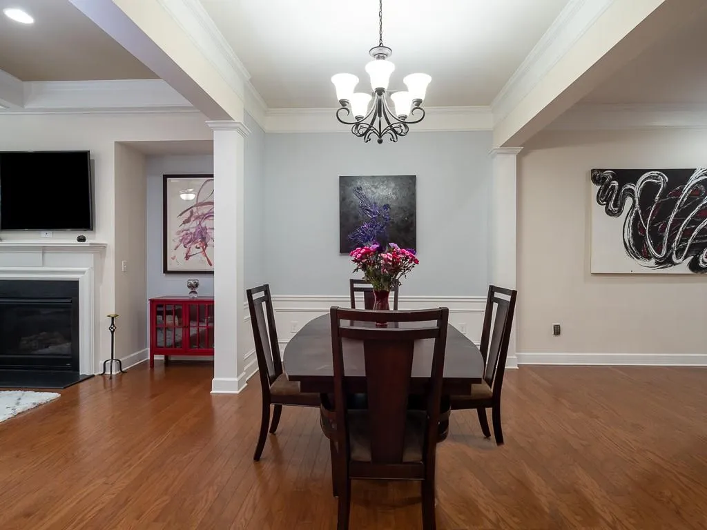 5583 High Point Road, Atlanta, Georgia 30342, 3 Bedrooms Bedrooms, ,3 BathroomsBathrooms,Residential,Sold,5583 High Point Road,6687109