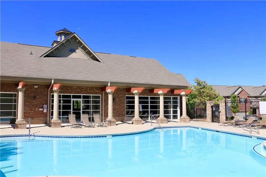 5583 High Point Road, Atlanta, Georgia 30342, 3 Bedrooms Bedrooms, ,3 BathroomsBathrooms,Residential,Sold,5583 High Point Road,6687109