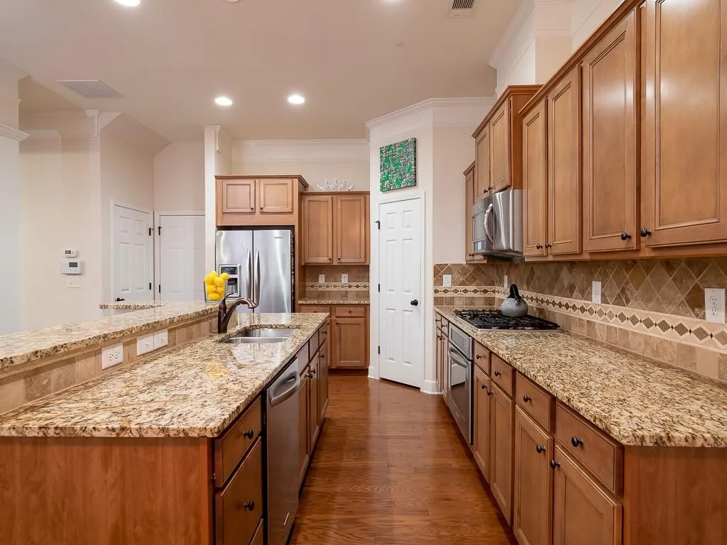 5583 High Point Road, Atlanta, Georgia 30342, 3 Bedrooms Bedrooms, ,3 BathroomsBathrooms,Residential,Sold,5583 High Point Road,6687109