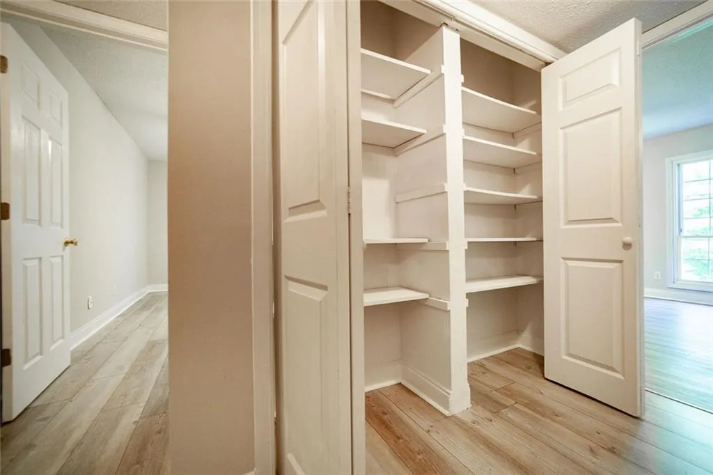 6851 Roswell Road Unit I28, Sandy Springs, Georgia 30328, 3 Bedrooms Bedrooms, ,2 BathroomsBathrooms,Residential,Sold,6851 Roswell Road Unit I28,6773072