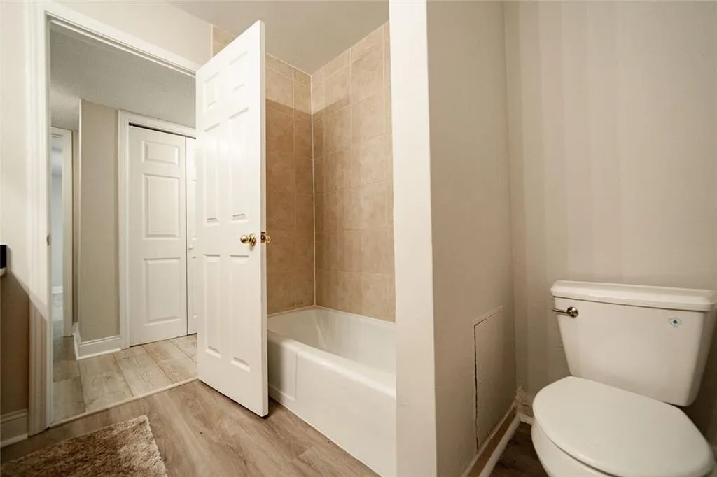 6851 Roswell Road Unit I28, Sandy Springs, Georgia 30328, 3 Bedrooms Bedrooms, ,2 BathroomsBathrooms,Residential,Sold,6851 Roswell Road Unit I28,6773072