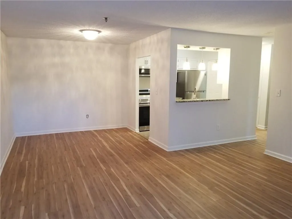 300 Johnson Ferry Road Ne Unit A201, Atlanta, Georgia 30328, 1 Bedroom Bedrooms, ,1 BathroomBathrooms,Residential,Sold,300 Johnson Ferry Road Ne Unit A201,7000828