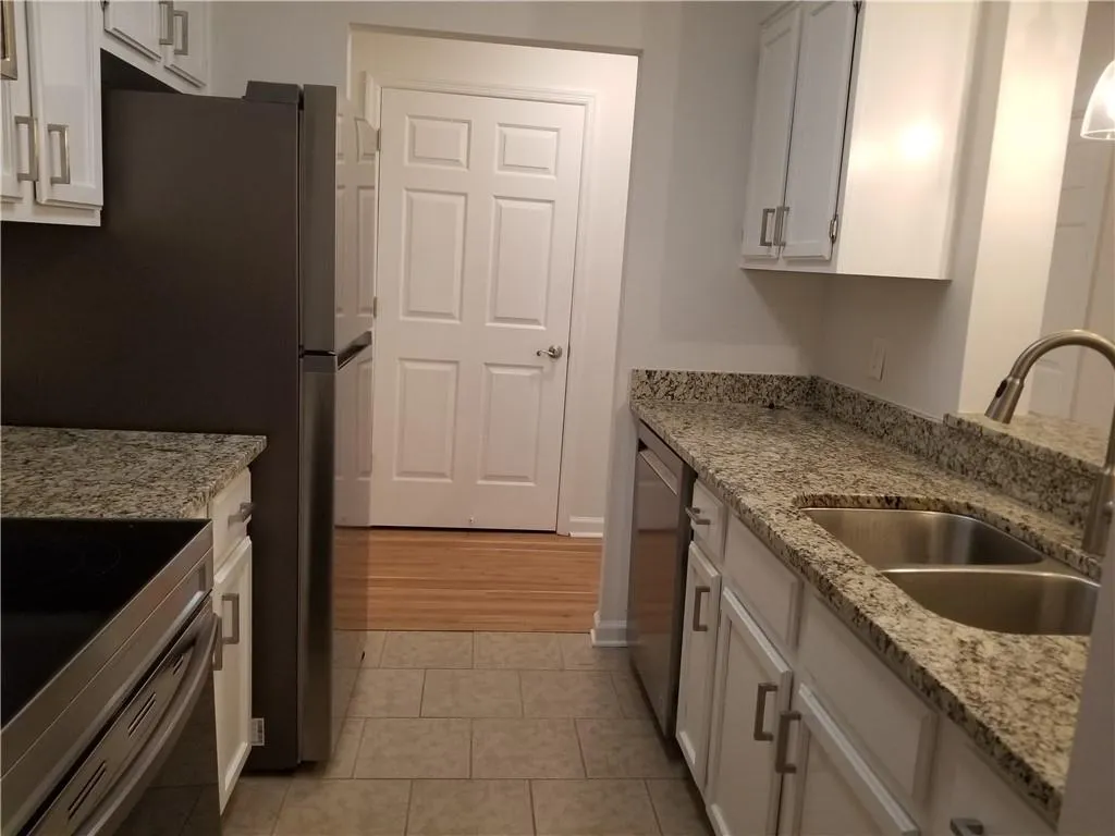 300 Johnson Ferry Road Ne Unit A201, Atlanta, Georgia 30328, 1 Bedroom Bedrooms, ,1 BathroomBathrooms,Residential,Sold,300 Johnson Ferry Road Ne Unit A201,7000828