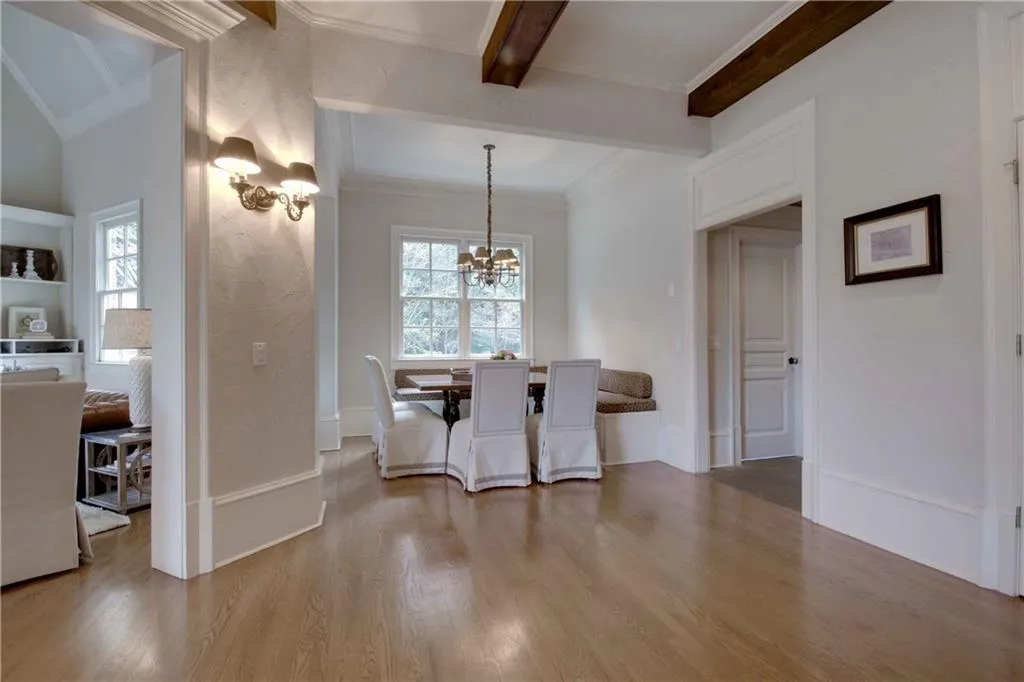 131 Burdette Road Nw, Sandy Springs, Georgia 30327, 7 Bedrooms Bedrooms, ,8 BathroomsBathrooms,Residential,Sold,131 Burdette Road Nw,5819362