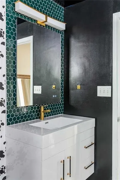 1179 Milmar Drive Nw, Atlanta, Georgia 30327, 5 Bedrooms Bedrooms, ,4 BathroomsBathrooms,Residential,For Sale,1179 Milmar Drive Nw,7663110