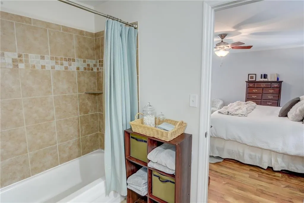 5210 Chemin De Vie, Atlanta, Georgia 30342, 2 Bedrooms Bedrooms, ,2 BathroomsBathrooms,Residential,Sold,5210 Chemin De Vie,6748858