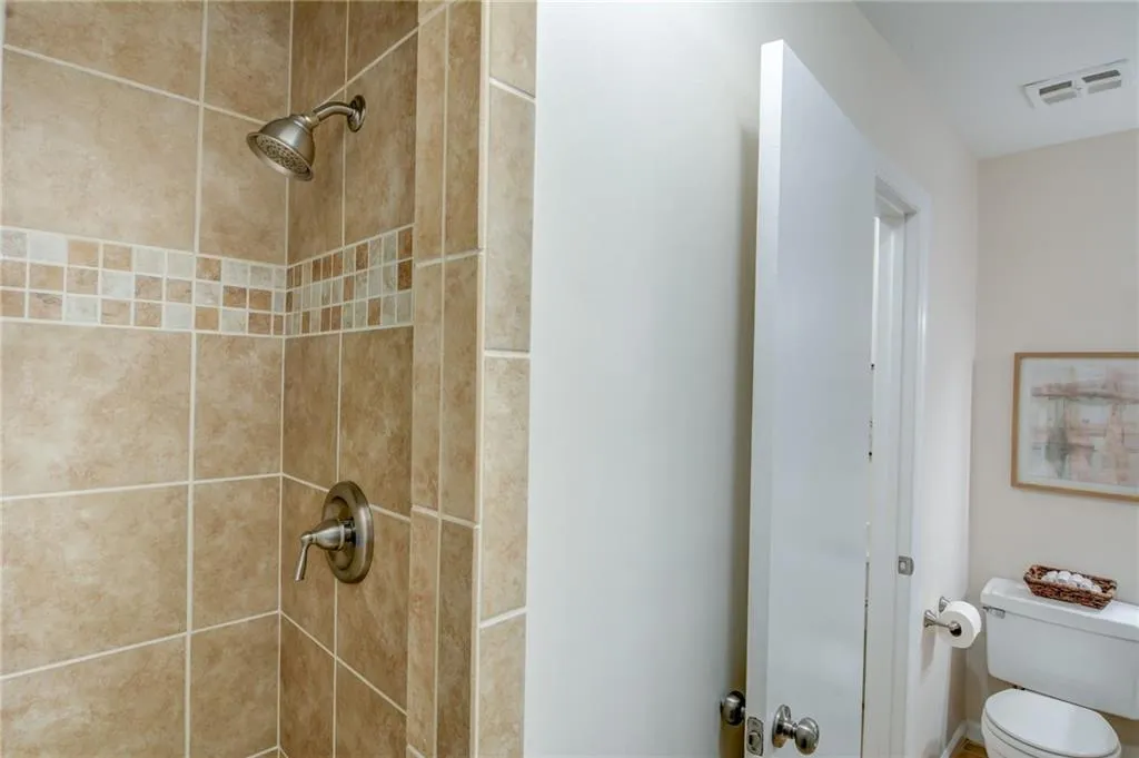 5210 Chemin De Vie, Atlanta, Georgia 30342, 2 Bedrooms Bedrooms, ,2 BathroomsBathrooms,Residential,Sold,5210 Chemin De Vie,6748858
