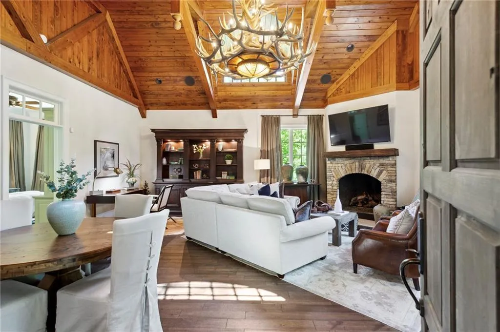 131 Burdette Road, Atlanta, Georgia 30327, 7 Bedrooms Bedrooms, ,8 BathroomsBathrooms,Residential,Sold,131 Burdette Road,7054638 131 Burdette Road, Atlanta, Georgia 30327, 7 Bedrooms Bedrooms, ,8 BathroomsBathrooms,Residential,Sold,131 Burdette Road,7054638