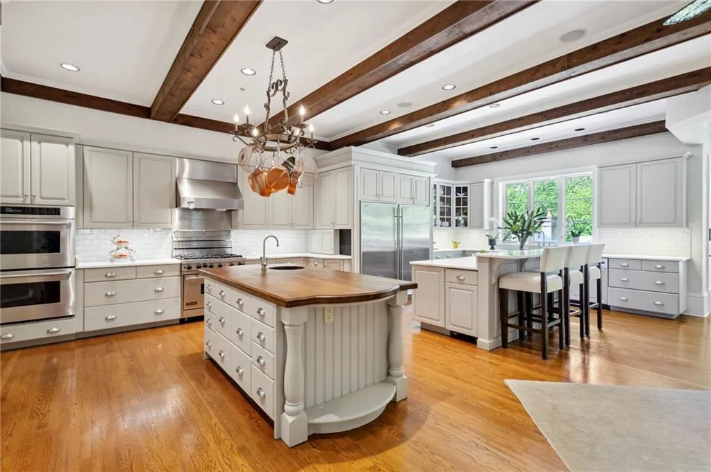 131 Burdette Road, Atlanta, Georgia 30327, 7 Bedrooms Bedrooms, ,8 BathroomsBathrooms,Residential,Sold,131 Burdette Road,7054638 131 Burdette Road, Atlanta, Georgia 30327, 7 Bedrooms Bedrooms, ,8 BathroomsBathrooms,Residential,Sold,131 Burdette Road,7054638