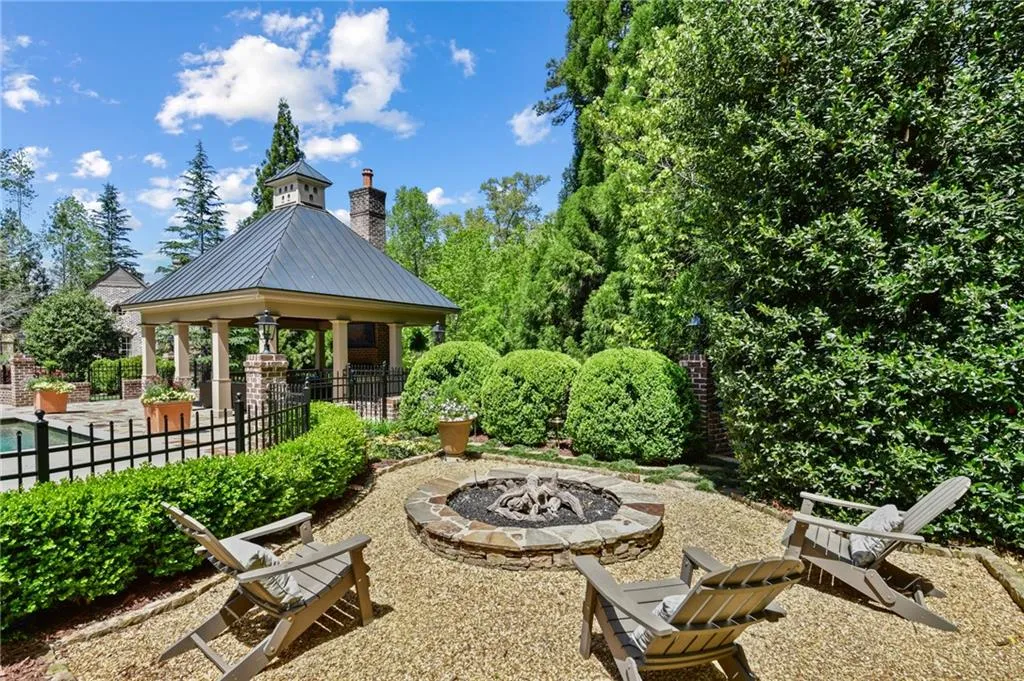 131 Burdette Road, Atlanta, Georgia 30327, 7 Bedrooms Bedrooms, ,8 BathroomsBathrooms,Residential,Sold,131 Burdette Road,7054638 131 Burdette Road, Atlanta, Georgia 30327, 7 Bedrooms Bedrooms, ,8 BathroomsBathrooms,Residential,Sold,131 Burdette Road,7054638