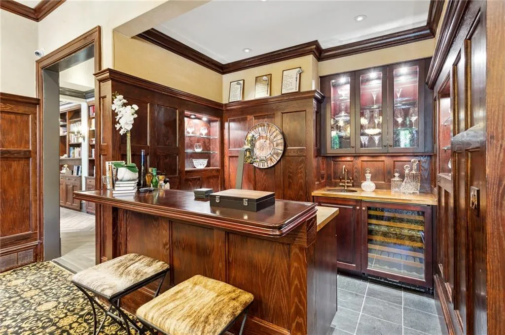 131 Burdette Road, Atlanta, Georgia 30327, 7 Bedrooms Bedrooms, ,8 BathroomsBathrooms,Residential,Sold,131 Burdette Road,7054638 131 Burdette Road, Atlanta, Georgia 30327, 7 Bedrooms Bedrooms, ,8 BathroomsBathrooms,Residential,Sold,131 Burdette Road,7054638