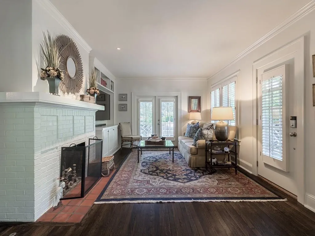 2399 Glenwood Drive Ne, Atlanta, Georgia 30305, 3 Bedrooms Bedrooms, ,2 BathroomsBathrooms,Residential,Sold,2399 Glenwood Drive Ne,6026124
