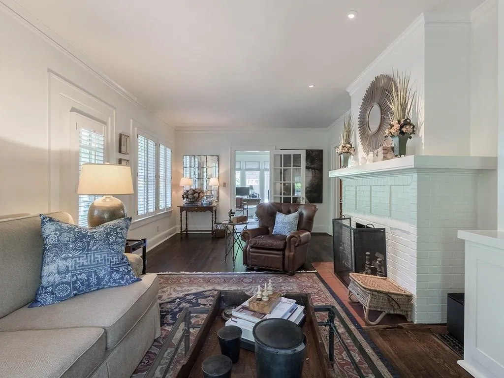2399 Glenwood Drive Ne, Atlanta, Georgia 30305, 3 Bedrooms Bedrooms, ,2 BathroomsBathrooms,Residential,Sold,2399 Glenwood Drive Ne,6026124