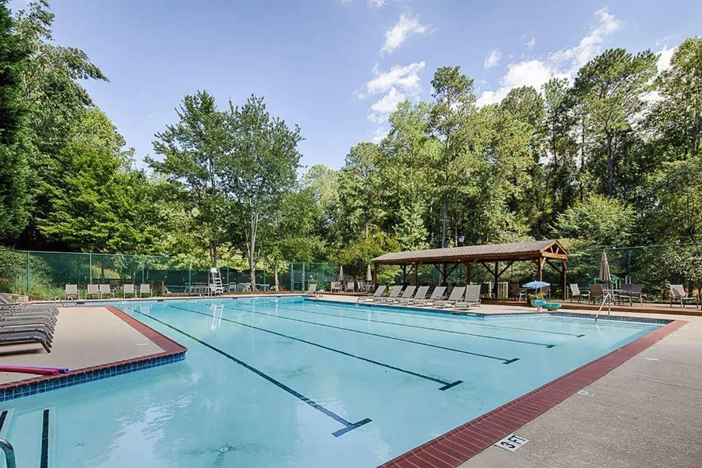 135 Treadwick Drive, Sandy Springs, Georgia 30350, 5 Bedrooms Bedrooms, ,5 BathroomsBathrooms,Residential,Sold,135 Treadwick Drive,6917828