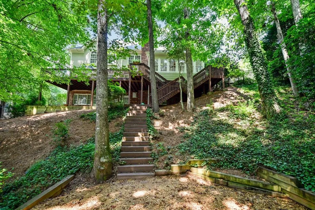 135 Treadwick Drive, Sandy Springs, Georgia 30350, 5 Bedrooms Bedrooms, ,5 BathroomsBathrooms,Residential,Sold,135 Treadwick Drive,6917828