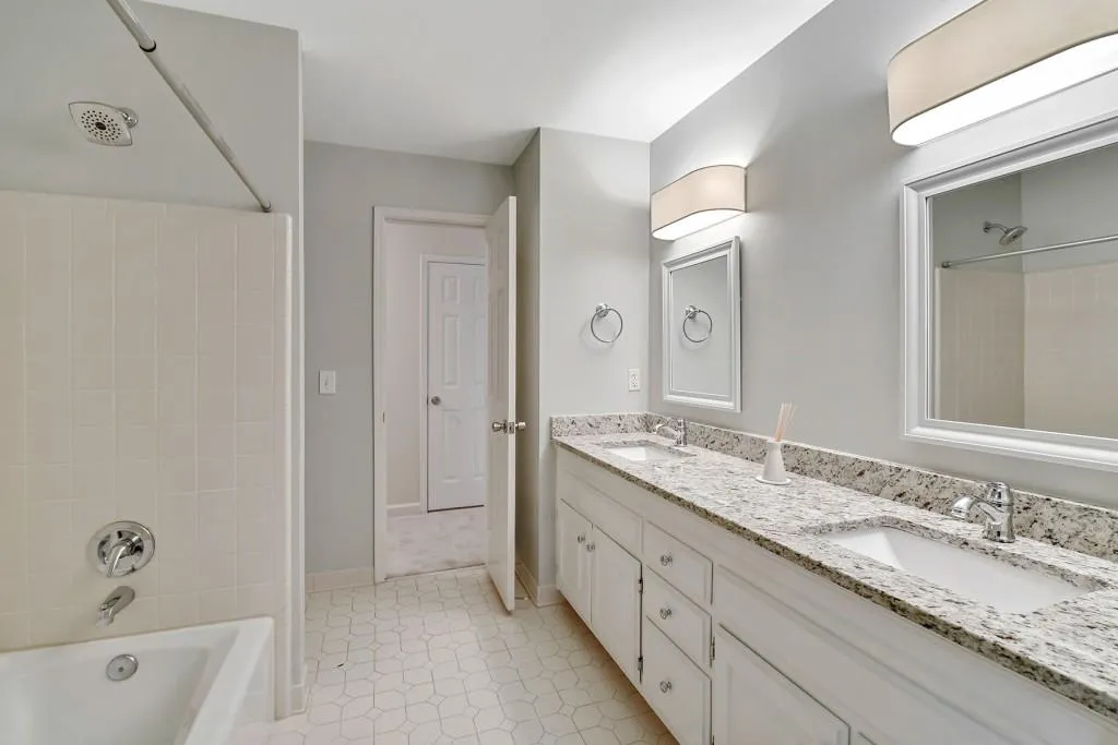 135 Treadwick Drive, Sandy Springs, Georgia 30350, 5 Bedrooms Bedrooms, ,5 BathroomsBathrooms,Residential,Sold,135 Treadwick Drive,6917828