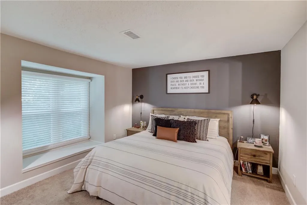 1000 Camden Court, Atlanta, Georgia 30327, 2 Bedrooms Bedrooms, ,2 BathroomsBathrooms,Residential,Sold,1000 Camden Court,6926377