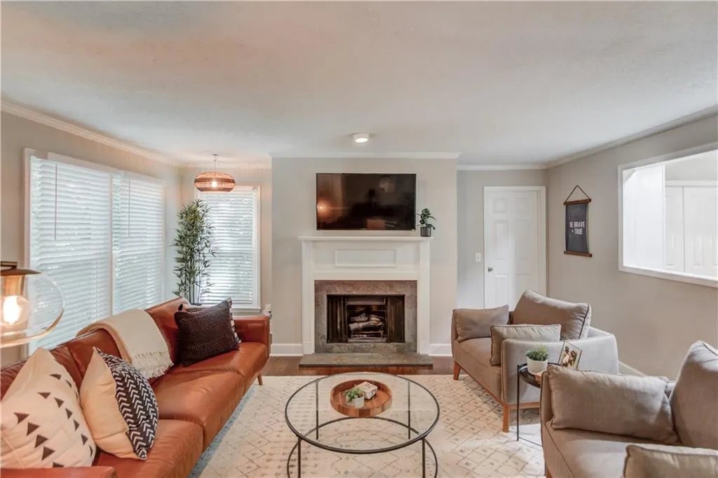 1000 Camden Court, Atlanta, Georgia 30327, 2 Bedrooms Bedrooms, ,2 BathroomsBathrooms,Residential,Sold,1000 Camden Court,6926377