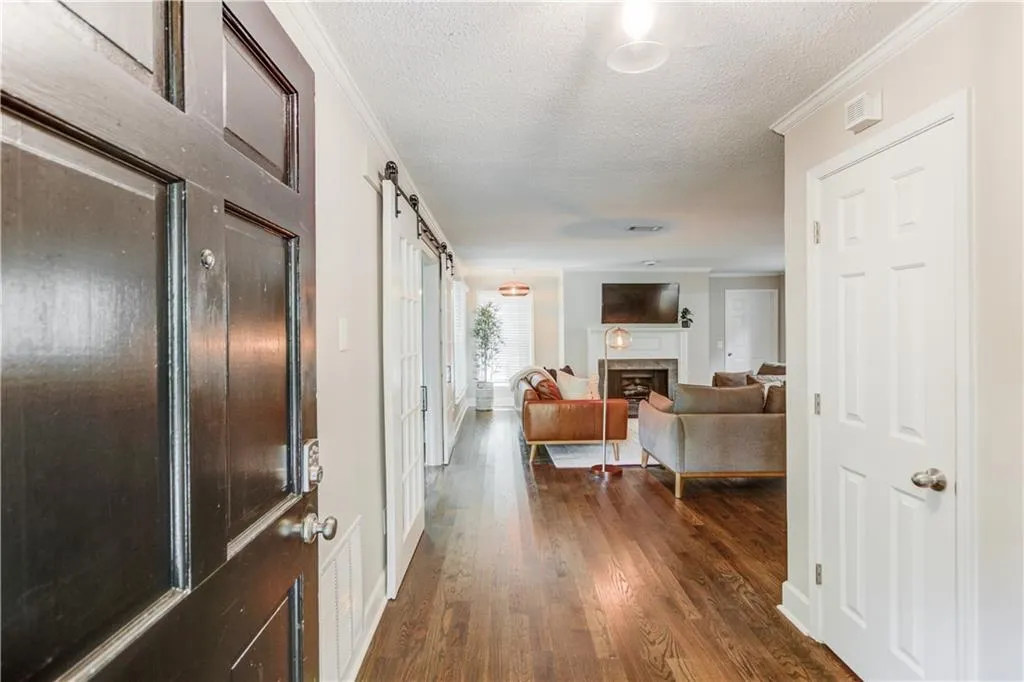 1000 Camden Court, Atlanta, Georgia 30327, 2 Bedrooms Bedrooms, ,2 BathroomsBathrooms,Residential,Sold,1000 Camden Court,6926377