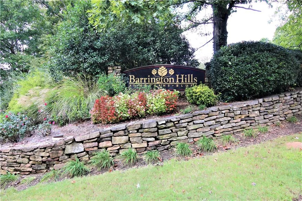610 Barrington Hills Drive Unit 610, Atlanta, Georgia 30350, 2 Bedrooms Bedrooms, ,2 BathroomsBathrooms,Residential,Sold,610 Barrington Hills Drive Unit 610,5919387