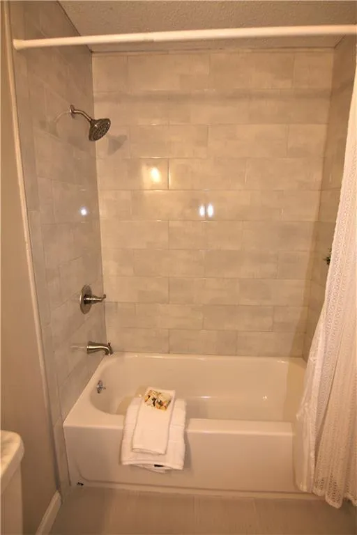 610 Barrington Hills Drive Unit 610, Atlanta, Georgia 30350, 2 Bedrooms Bedrooms, ,2 BathroomsBathrooms,Residential,Sold,610 Barrington Hills Drive Unit 610,5919387