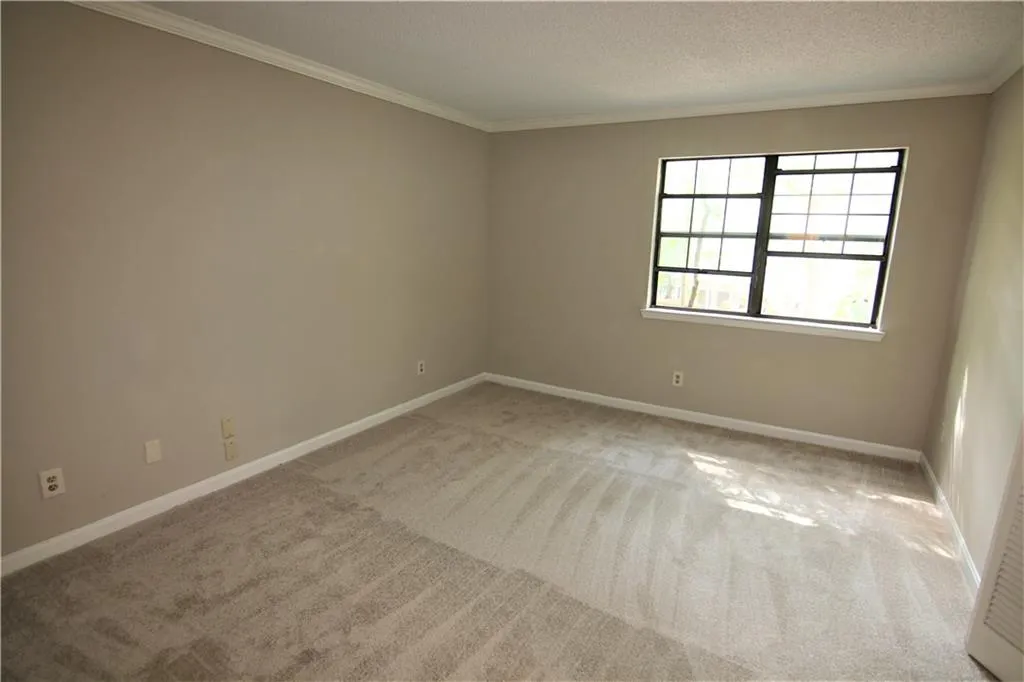 610 Barrington Hills Drive Unit 610, Atlanta, Georgia 30350, 2 Bedrooms Bedrooms, ,2 BathroomsBathrooms,Residential,Sold,610 Barrington Hills Drive Unit 610,5919387