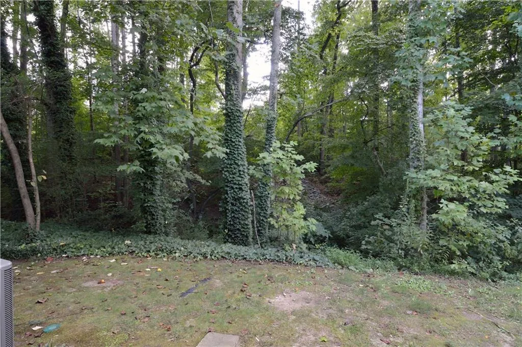 1705 Huntingdon Chase, Sandy Springs, Georgia 30350, 2 Bedrooms Bedrooms, ,2 BathroomsBathrooms,Residential,Sold,1705 Huntingdon Chase,5750349