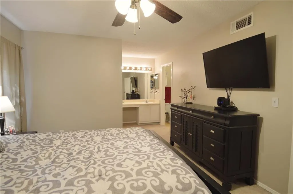 1705 Huntingdon Chase, Sandy Springs, Georgia 30350, 2 Bedrooms Bedrooms, ,2 BathroomsBathrooms,Residential,Sold,1705 Huntingdon Chase,5750349