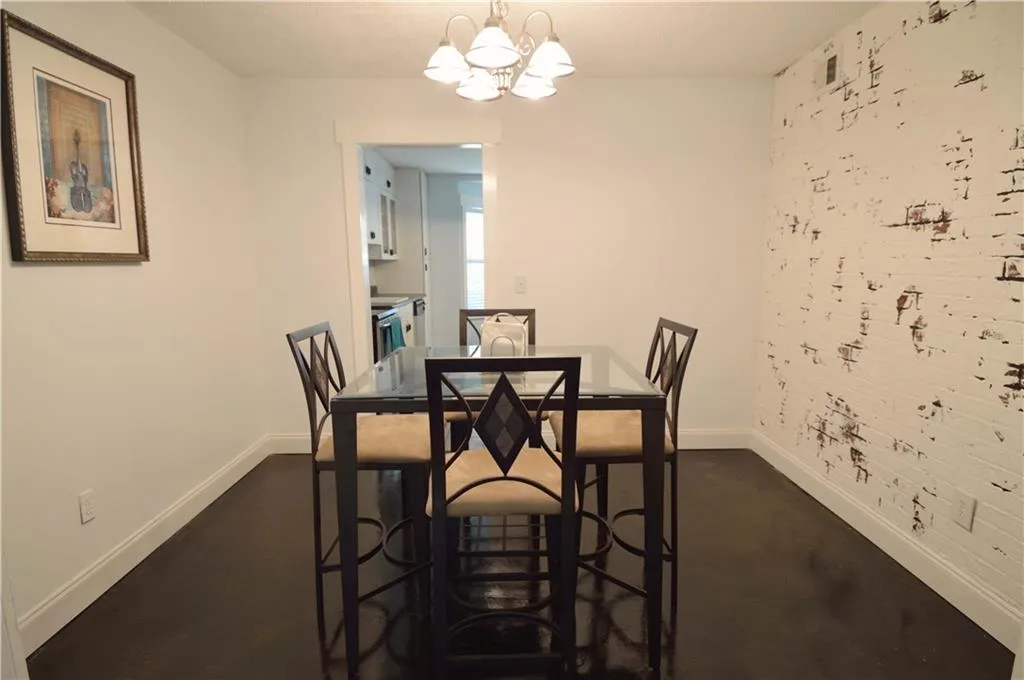 1705 Huntingdon Chase, Sandy Springs, Georgia 30350, 2 Bedrooms Bedrooms, ,2 BathroomsBathrooms,Residential,Sold,1705 Huntingdon Chase,5750349