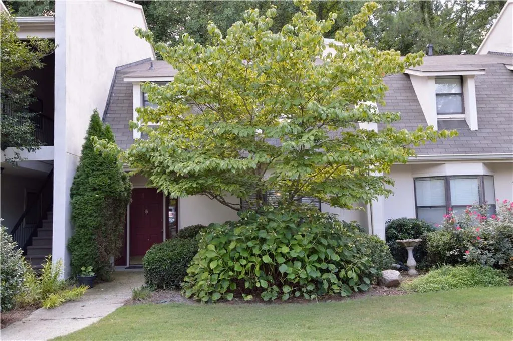 1705 Huntingdon Chase, Sandy Springs, Georgia 30350, 2 Bedrooms Bedrooms, ,2 BathroomsBathrooms,Residential,Sold,1705 Huntingdon Chase,5750349