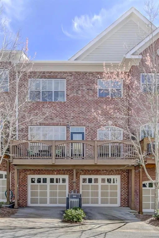 5434 Glenridge View, Atlanta, Georgia 30342, 3 Bedrooms Bedrooms, ,3 BathroomsBathrooms,Residential,Sold,5434 Glenridge View,6522056