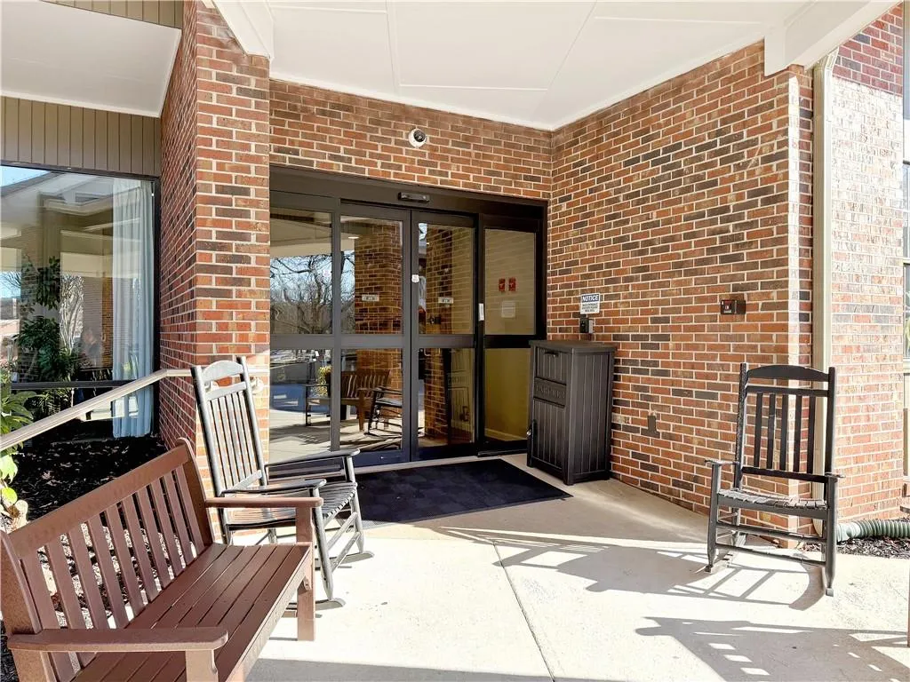 475 Mount Vernon Highway Ne Unit 212b, Atlanta, Georgia 30328, 1 Bedroom Bedrooms, ,1 BathroomBathrooms,Residential,For Sale,475 Mount Vernon Highway Ne Unit 212b,7732829