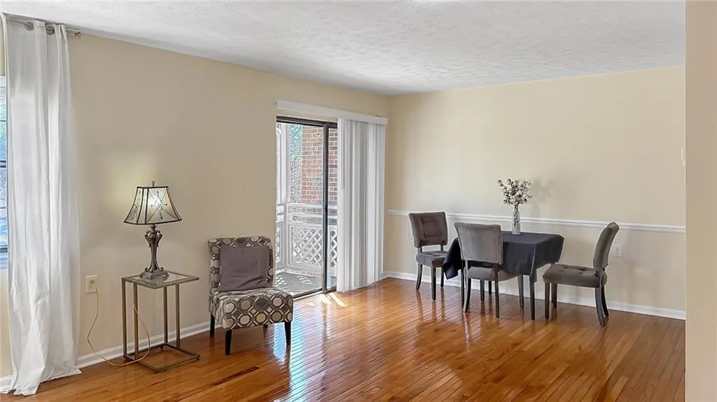 475 Mount Vernon Highway Ne Unit 212b, Atlanta, Georgia 30328, 1 Bedroom Bedrooms, ,1 BathroomBathrooms,Residential,For Sale,475 Mount Vernon Highway Ne Unit 212b,7732829