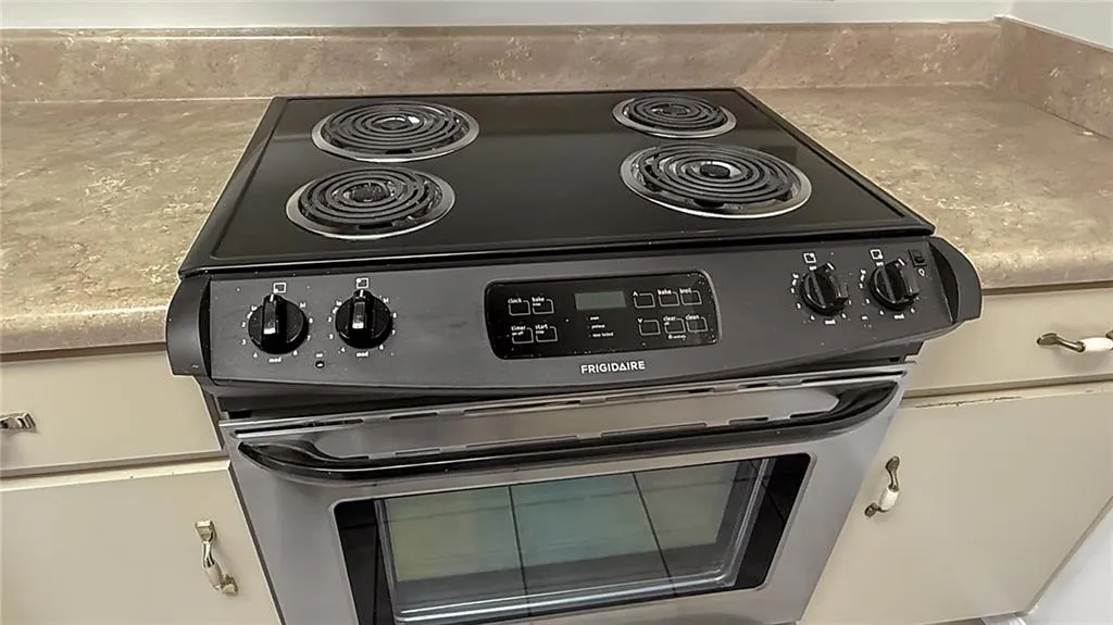 All kitchen appliances included