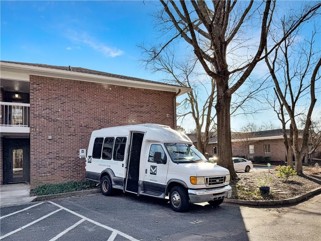 475 Mount Vernon Highway Ne Unit 212b, Atlanta, Georgia 30328, 1 Bedroom Bedrooms, ,1 BathroomBathrooms,Residential,For Sale,475 Mount Vernon Highway Ne Unit 212b,7732829